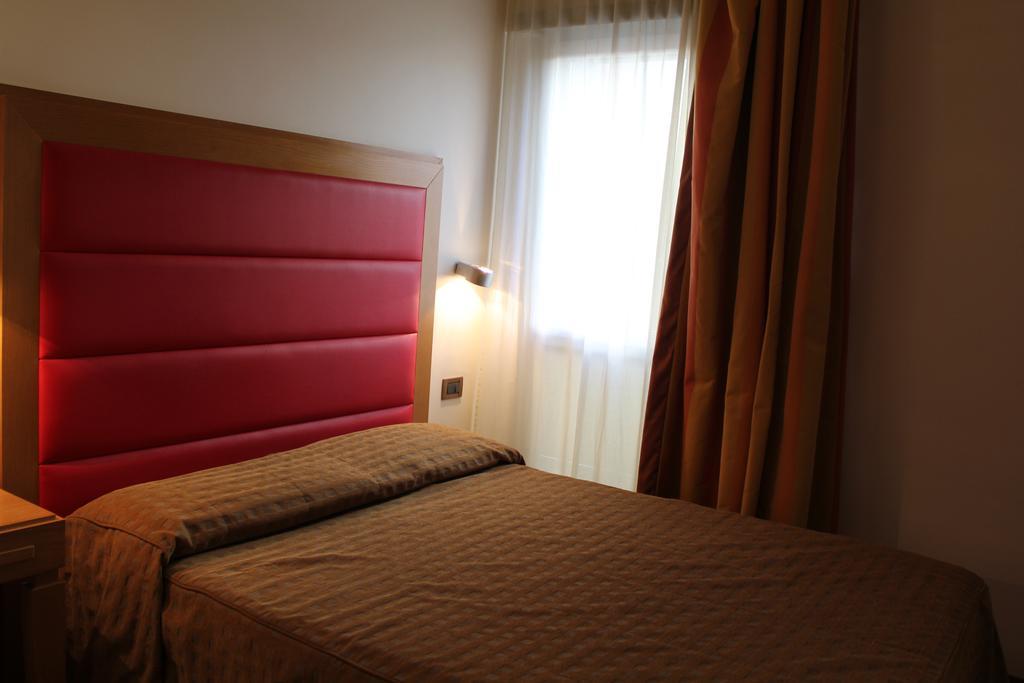 Hotel Castello Λ' Άκουιλα Εξωτερικό φωτογραφία