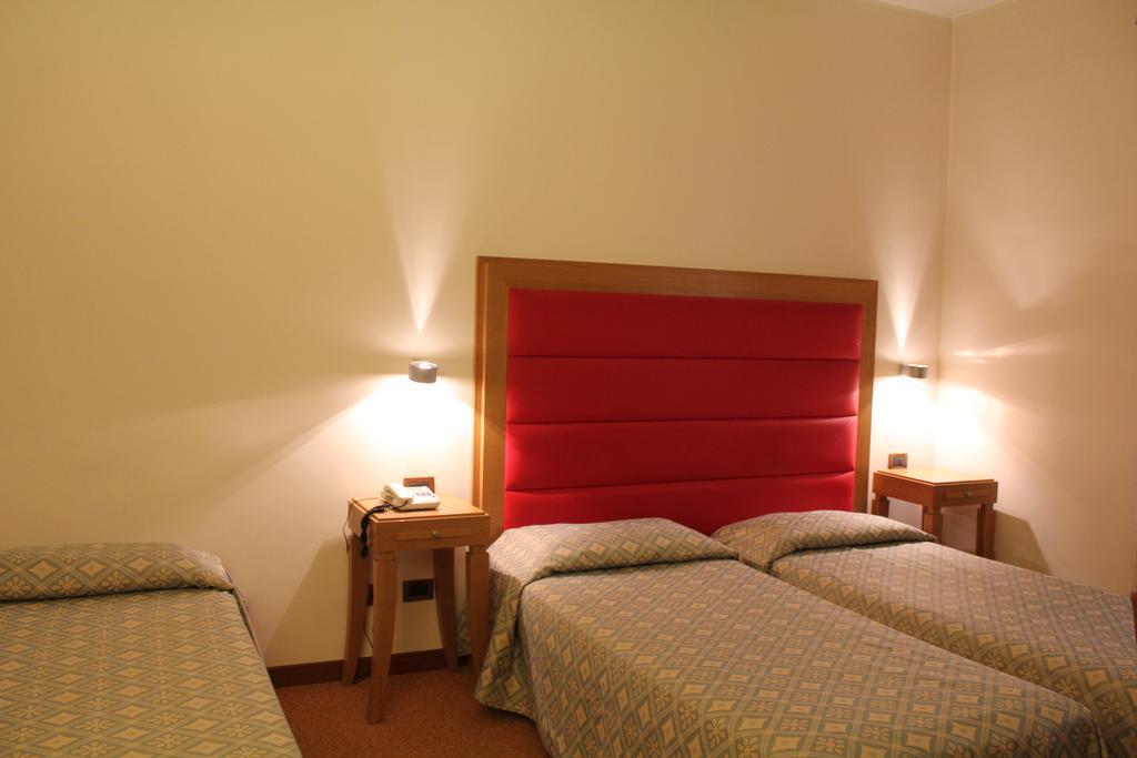 Hotel Castello Λ' Άκουιλα Εξωτερικό φωτογραφία