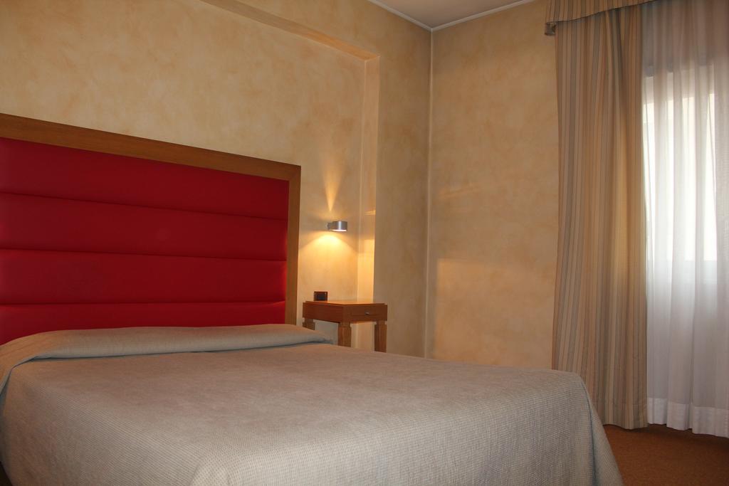 Hotel Castello Λ' Άκουιλα Εξωτερικό φωτογραφία
